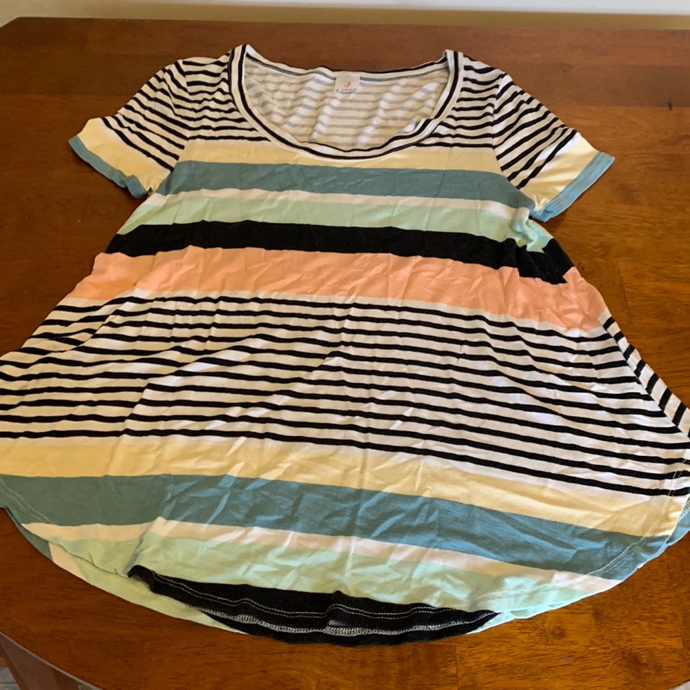 Multi color tee -very soft